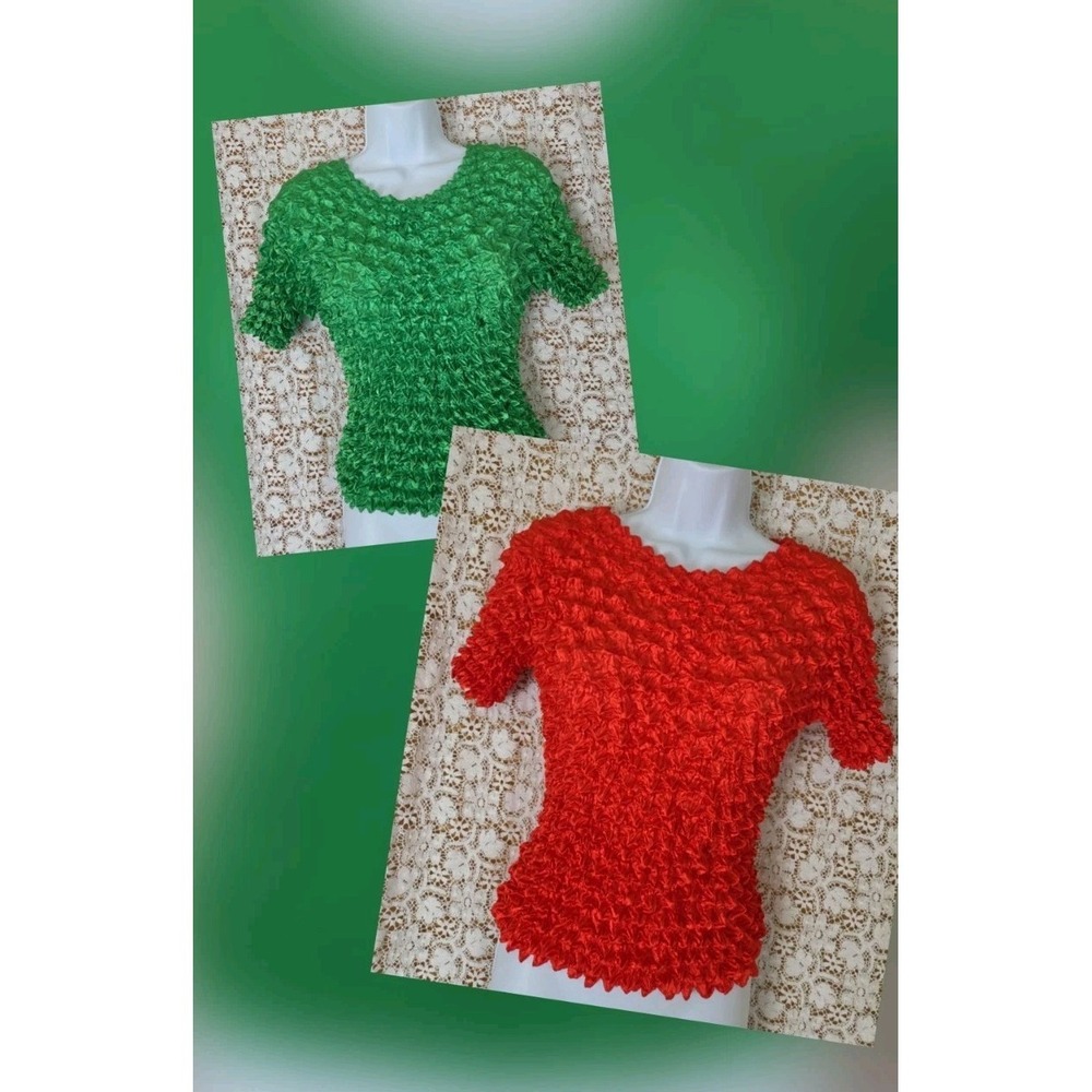 Lot of 2 Popcorn Tops Red/Green One Sz Short Sleeve Crinkle Bubble Stretch Y2K